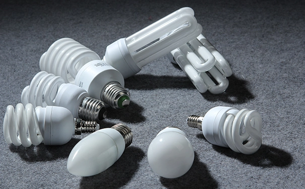 LED灯与节能灯和白炽灯有何不同
