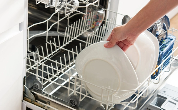 洗碗机尺寸怎么挑选