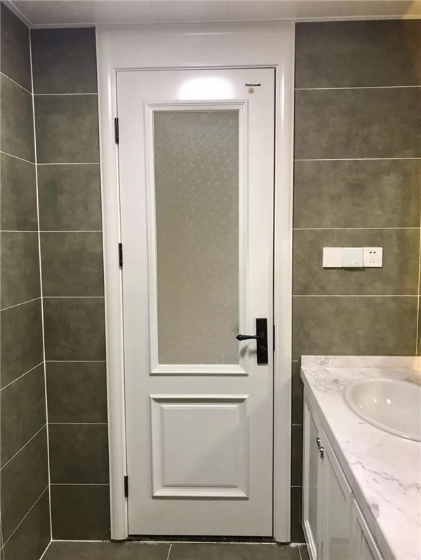 卫生间的门怎么选？