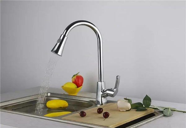 水龙头 大型家用品 选购保养技巧.jpg