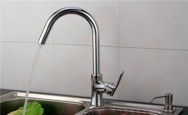 水龙头 大型家用品 选购保养技巧.jpg