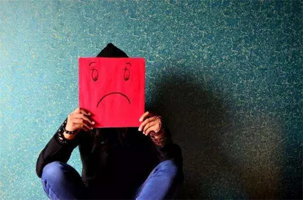 装修 卧室 抑郁症 暖色系.png