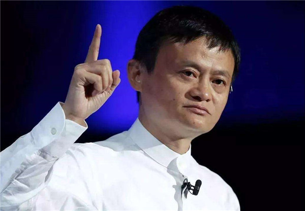 凡尔赛文学 装修风格 时尚轻奢.png