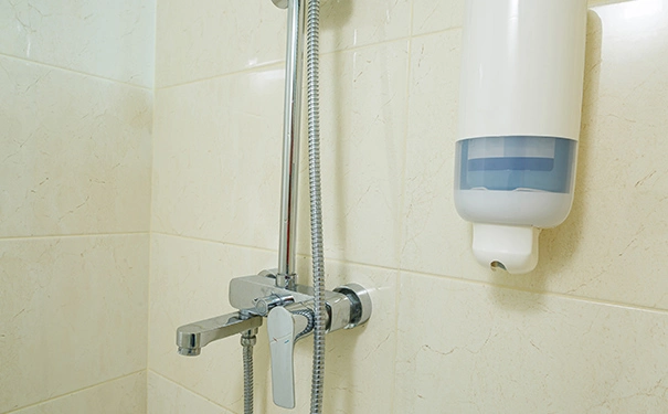 热水器热水管漏水的维修方法