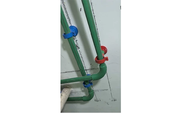 水管吊卡多少米间距(热水管道安装技术要求) 水管吊卡多少米间距(热水管道安装技术要求)
